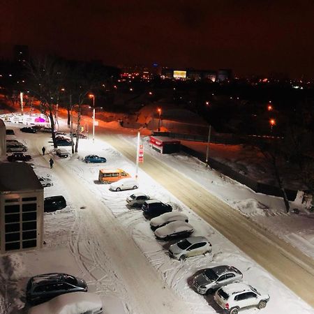 Comfortable Apartment Near Metro Kharkiv Eksteriør bilde