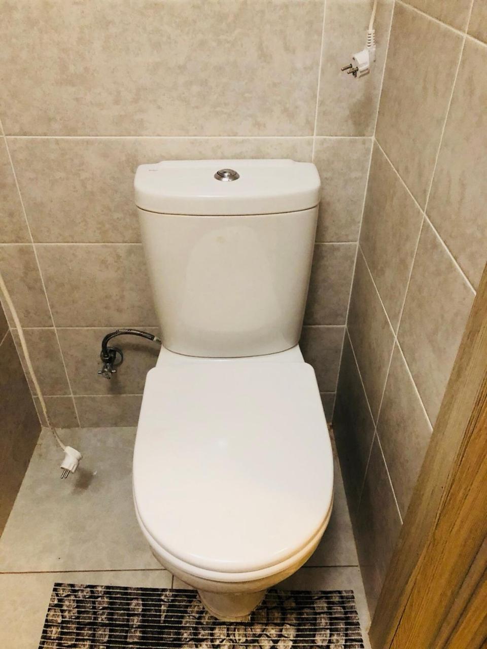 Comfortable Apartment Near Metro Kharkiv Eksteriør bilde
