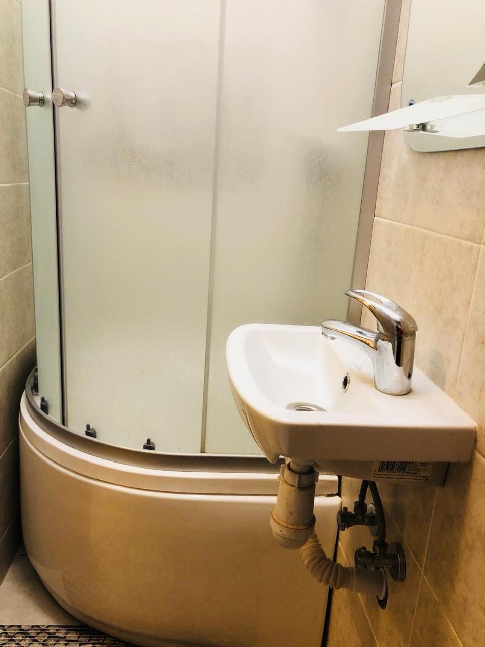 Comfortable Apartment Near Metro Kharkiv Eksteriør bilde
